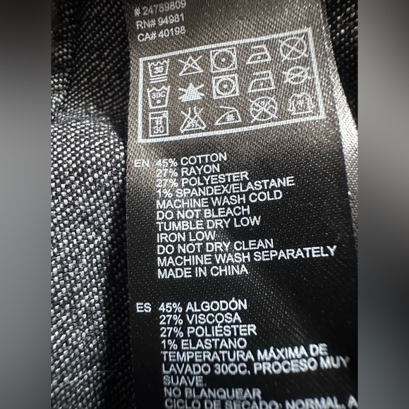 NWOT Forever 21+ Plus Size Jeans - Picture 3 of 4